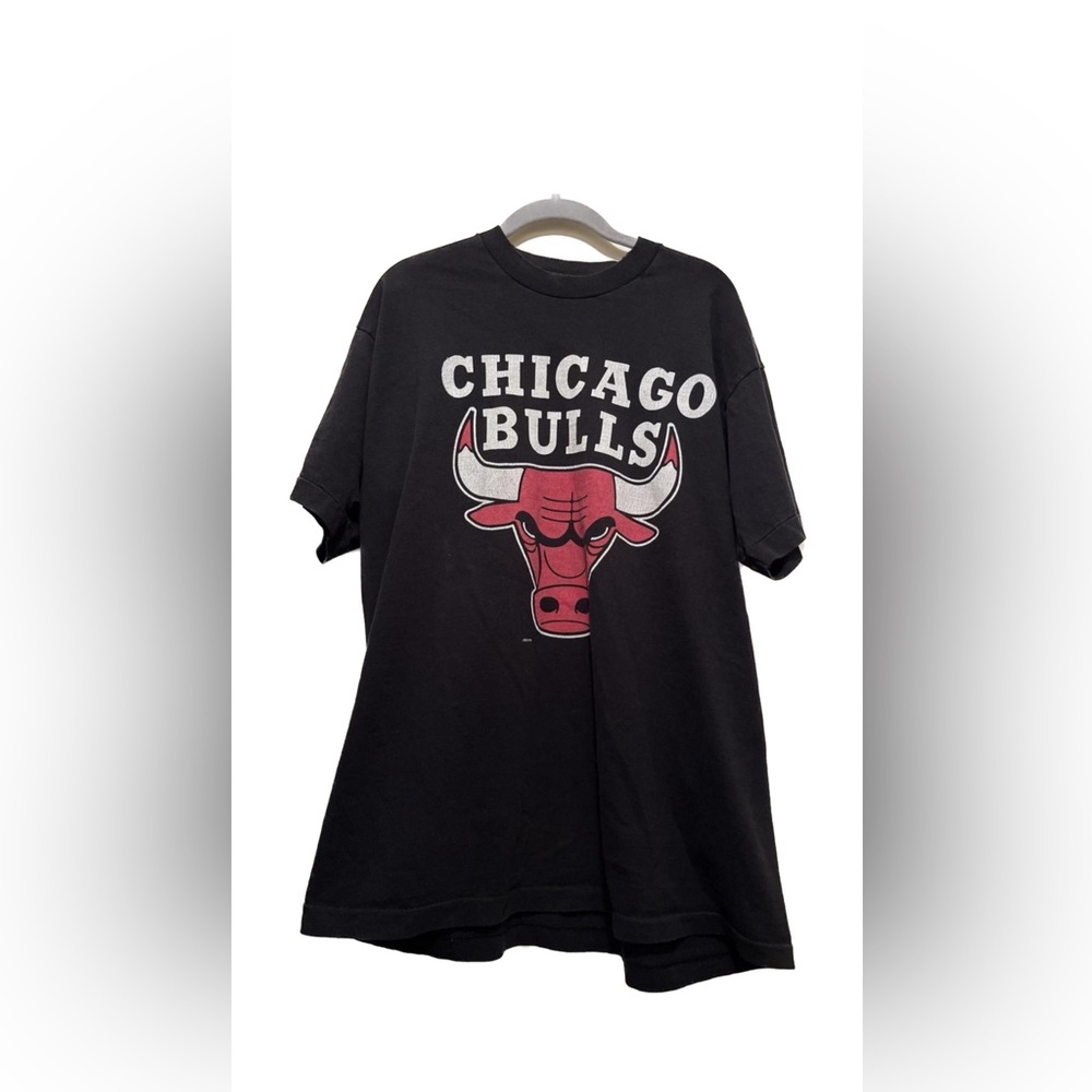 VINTAGE CHICAGO BULLS GRAPHIC TEE
